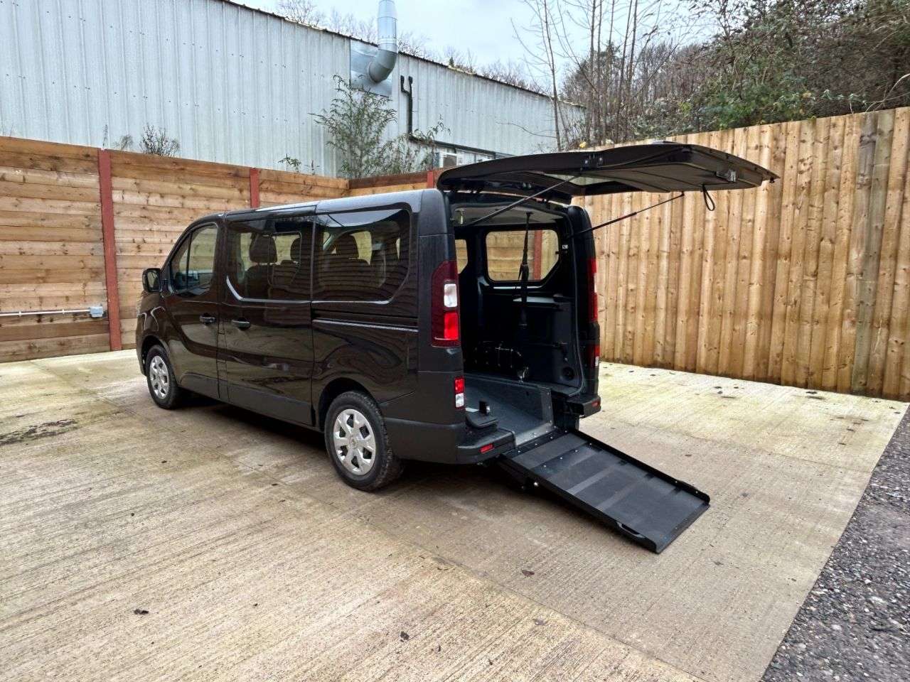 A 2023 RENAULT TRAFIC 5 Seat Auto Wheelchair Accessible Disabled Access Vehicle WAV A 2023 RENAULT TRAFIC 5 Seat Auto Wheelchair Accessible Disabled Access Vehicle WAV