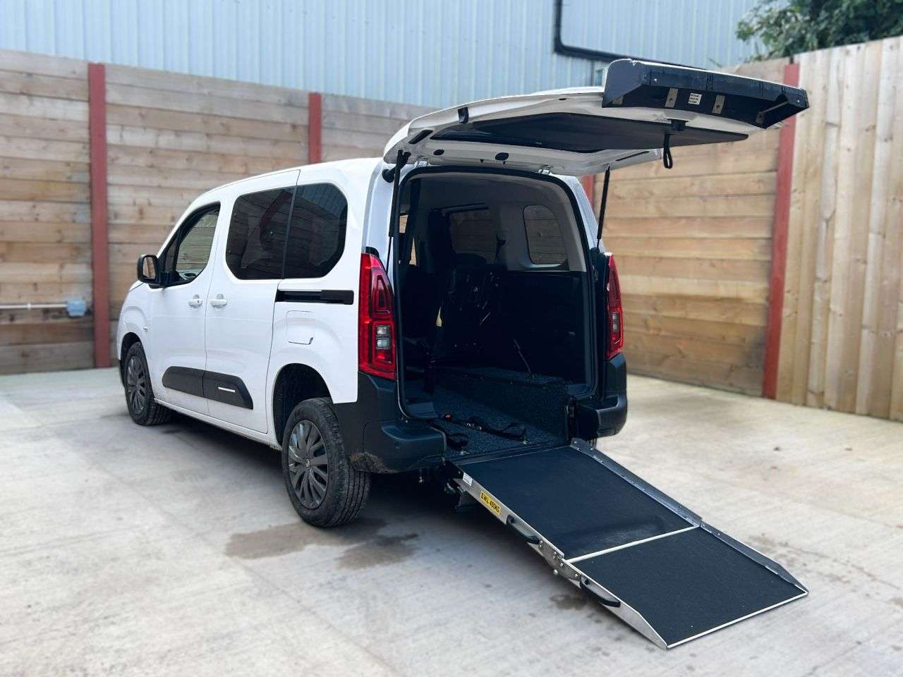 A 2025 CITROEN BERLINGO 3 Seat Auto Wheelchair Accessible Disabled Access Vehicle WAV A 2025 CITROEN BERLINGO 3 Seat Auto Wheelchair Accessible Disabled Access Vehicle WAV