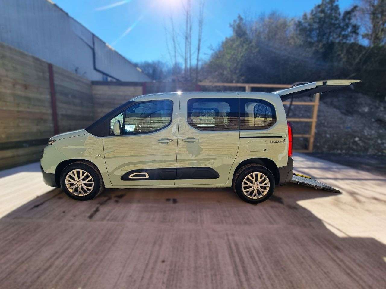 A 2020 CITROEN BERLINGO 3 Seat Auto Wheelchair Accessible Disabled Access Vehicle WAV A 2020 CITROEN BERLINGO 3 Seat Auto Wheelchair Accessible Disabled Access Vehicle WAV