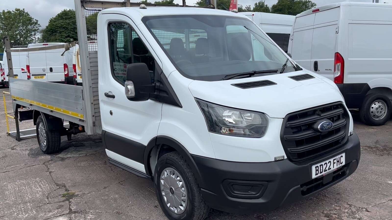 A 2022 FORD TRANSIT 2.0 350 EcoBlue Leader L4 Dropside Diesel Manual FWD Euro 6 (s/s) (130 ps) A 2022 FORD TRANSIT 2.0 350 EcoBlue Leader L4 Dropside Diesel Manual FWD Euro 6 (s/s) (130 ps)