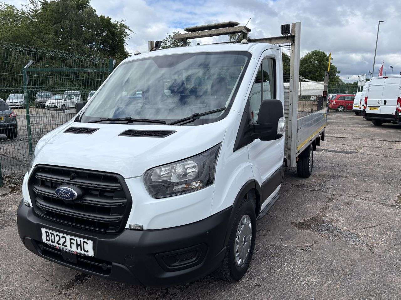 A 2022 FORD TRANSIT 2.0 350 EcoBlue Leader L4 Dropside Diesel Manual FWD Euro 6 (s/s) (130 ps) A 2022 FORD TRANSIT 2.0 350 EcoBlue Leader L4 Dropside Diesel Manual FWD Euro 6 (s/s) (130 ps)