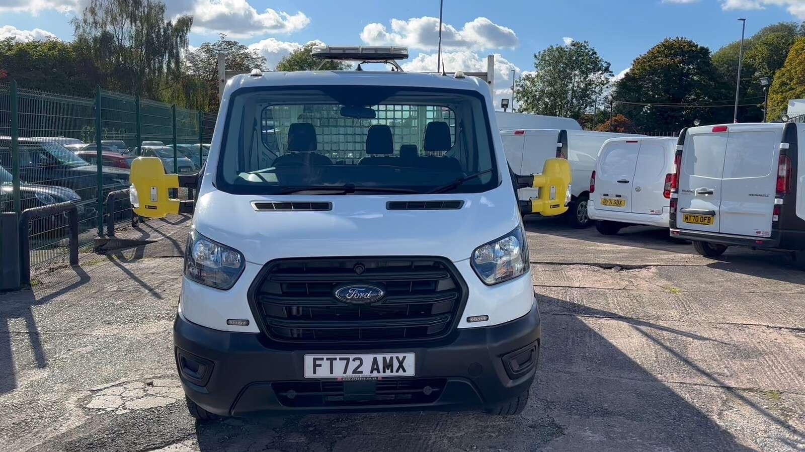 A 2023 FORD TRANSIT 2.0 350 EcoBlue Leader L4 Dropside Diesel Manual FWD L4 Euro 6 (s/s) (130 p A 2023 FORD TRANSIT 2.0 350 EcoBlue Leader L4 Dropside Diesel Manual FWD L4 Euro 6 (s/s) (130 p