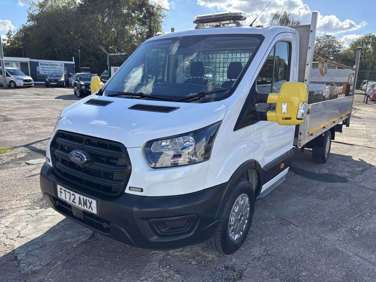 A 2023 FORD TRANSIT 2.0 350 EcoBlue Leader L4 Dropside Diesel Manual FWD L4 Euro 6 (s/s) (130 p A 2023 FORD TRANSIT 2.0 350 EcoBlue Leader L4 Dropside Diesel Manual FWD L4 Euro 6 (s/s) (130 p