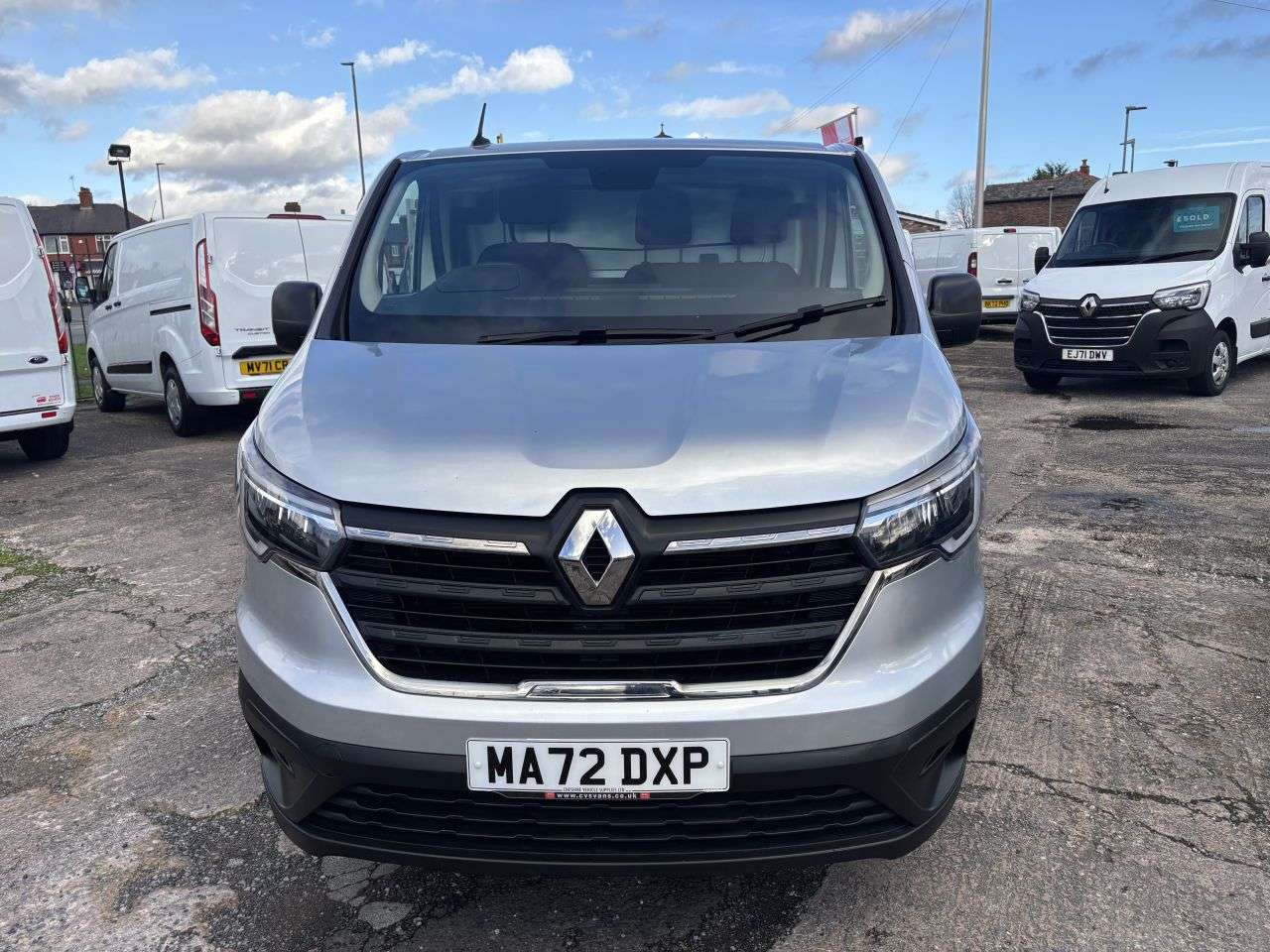 A 2022 RENAULT TRAFIC 2.0 dCi Blue SL28 Business Panel Van 5dr Diesel Manual L1 H1 Euro 6 (s/s) ( A 2022 RENAULT TRAFIC 2.0 dCi Blue SL28 Business Panel Van 5dr Diesel Manual L1 H1 Euro 6 (s/s) (
