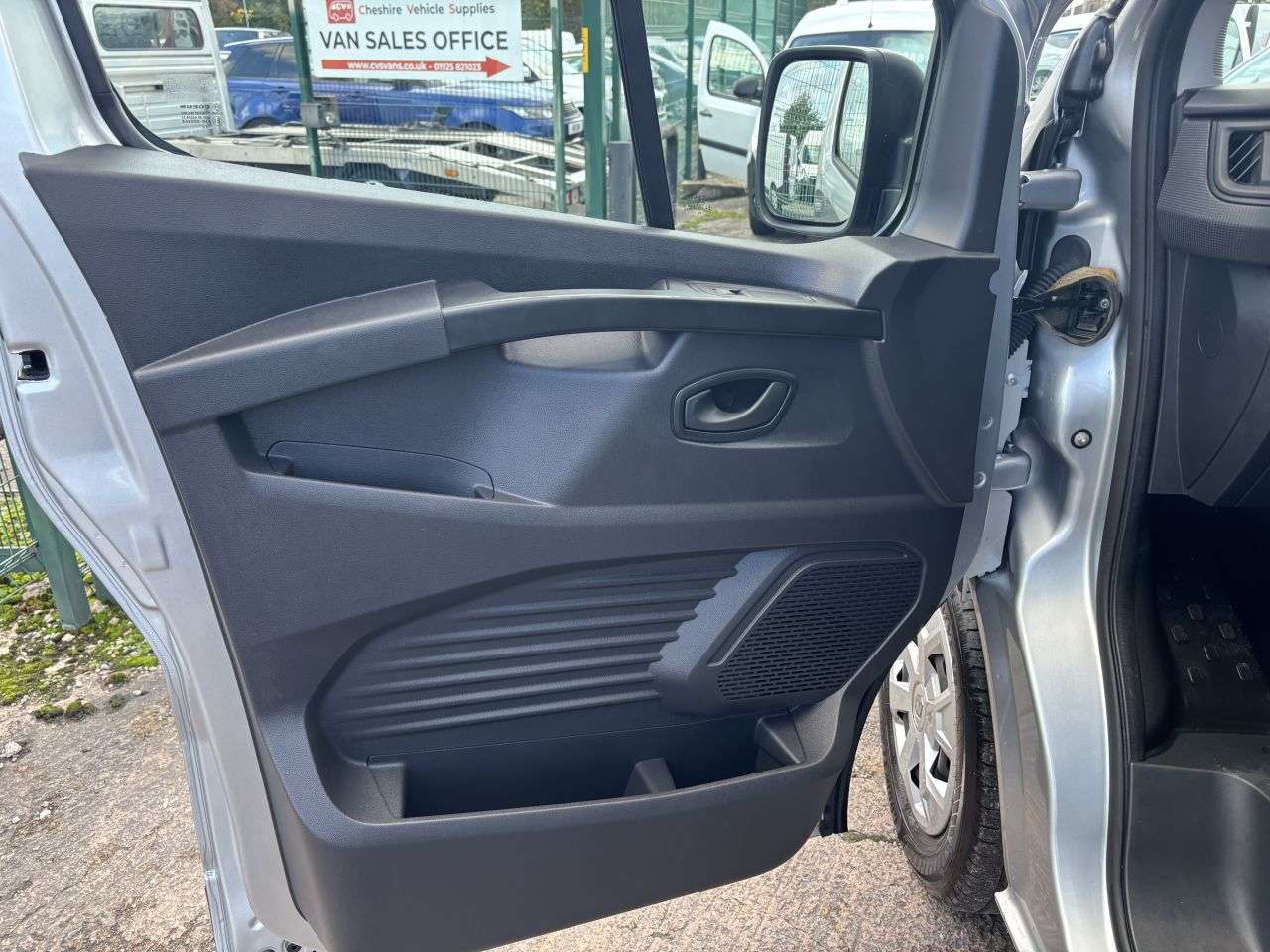 2022 RENAULT TRAFIC 2022 RENAULT TRAFIC