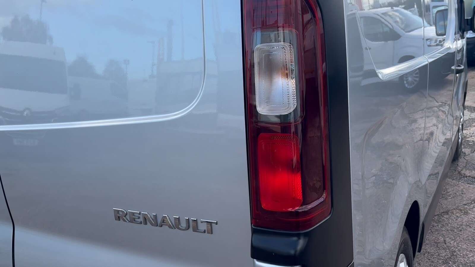 2022 RENAULT TRAFIC 2022 RENAULT TRAFIC