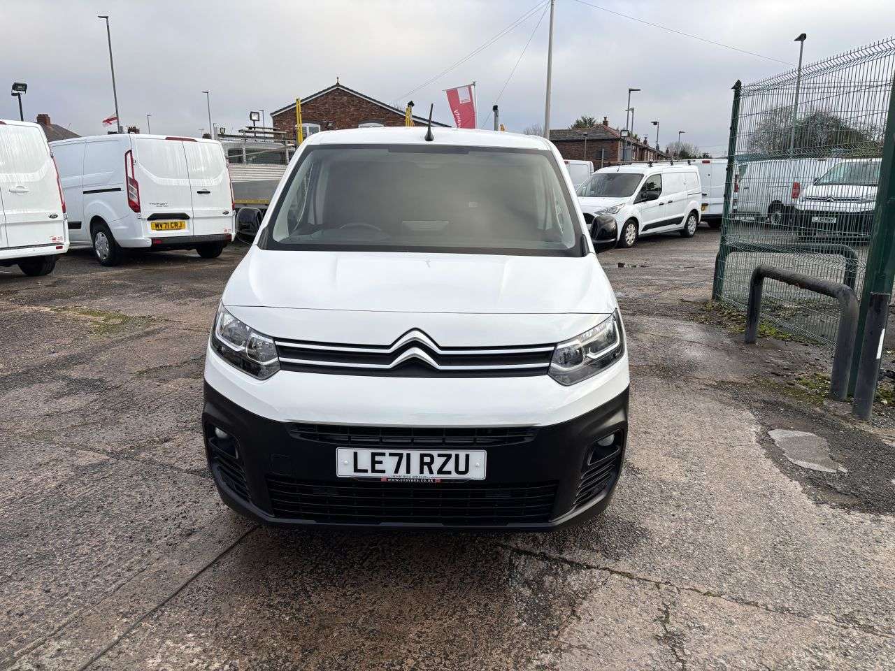 A 2022 CITROEN BERLINGO 1.5 BlueHDi 1000 Enterprise M Pro Panel Van 5dr Diesel Manual SWB Euro 6 (s A 2022 CITROEN BERLINGO 1.5 BlueHDi 1000 Enterprise M Pro Panel Van 5dr Diesel Manual SWB Euro 6 (s