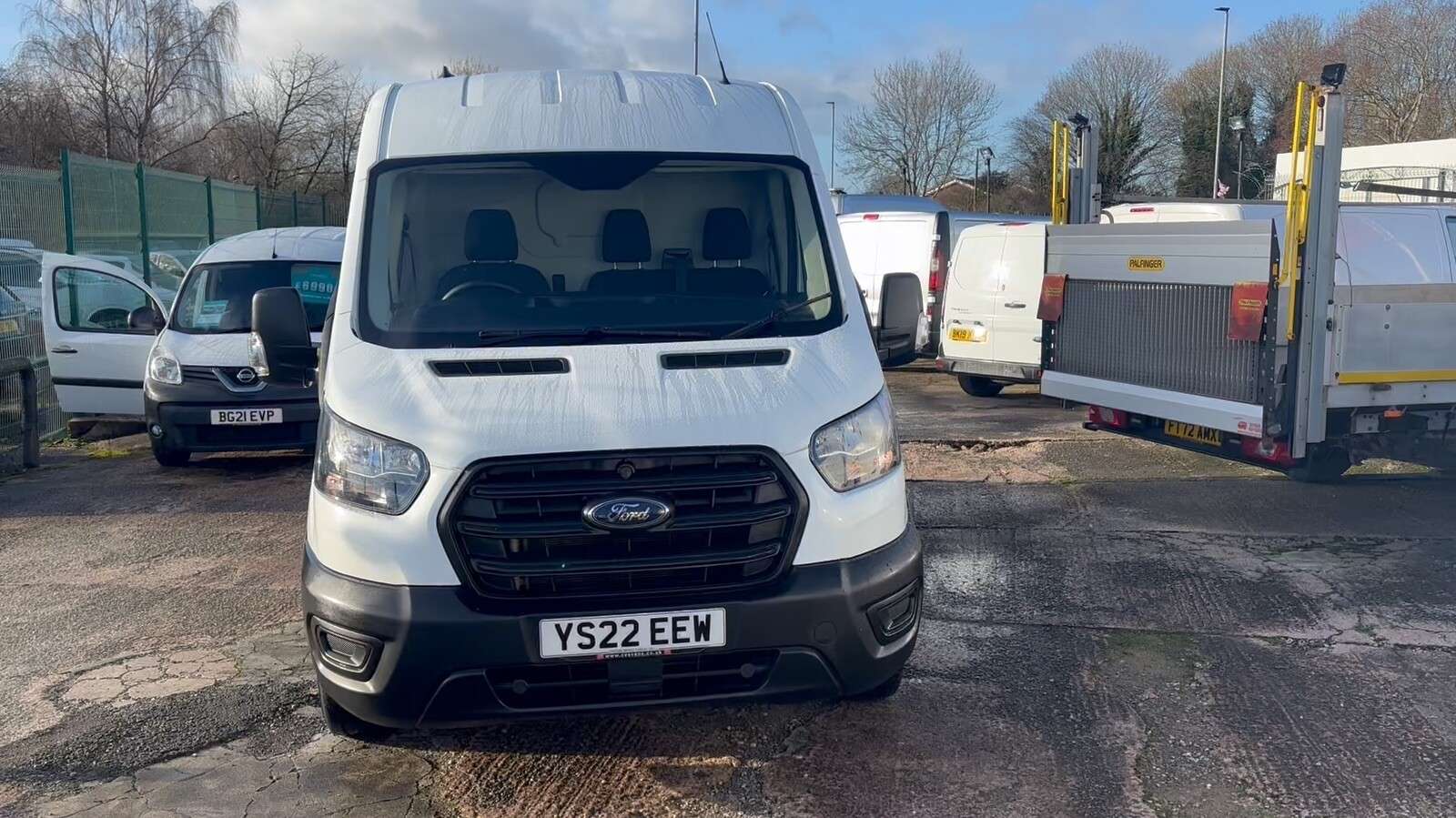 A 2022 FORD TRANSIT 2.0 350 EcoBlue Leader Panel Van 5dr Diesel Manual FWD L3 H2 Euro 6 (s/s) ( A 2022 FORD TRANSIT 2.0 350 EcoBlue Leader Panel Van 5dr Diesel Manual FWD L3 H2 Euro 6 (s/s) (