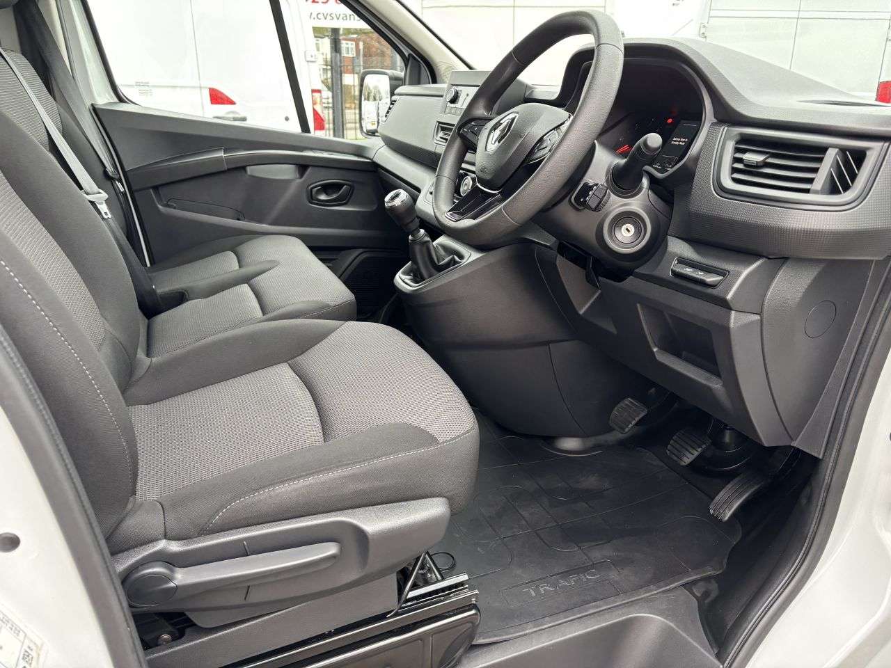 2022 RENAULT TRAFIC 2022 RENAULT TRAFIC