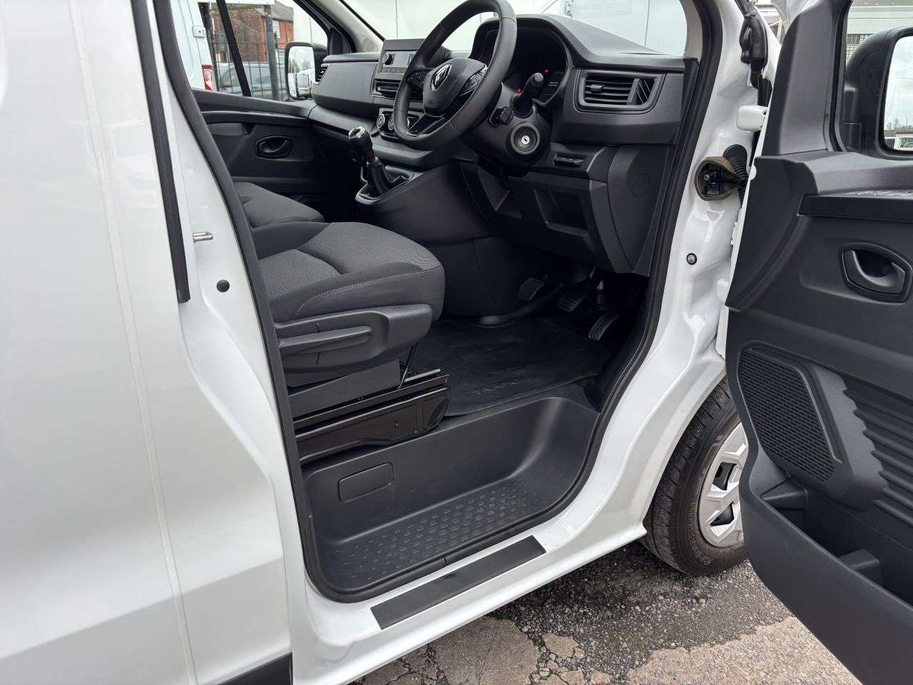 2022 RENAULT TRAFIC 2022 RENAULT TRAFIC