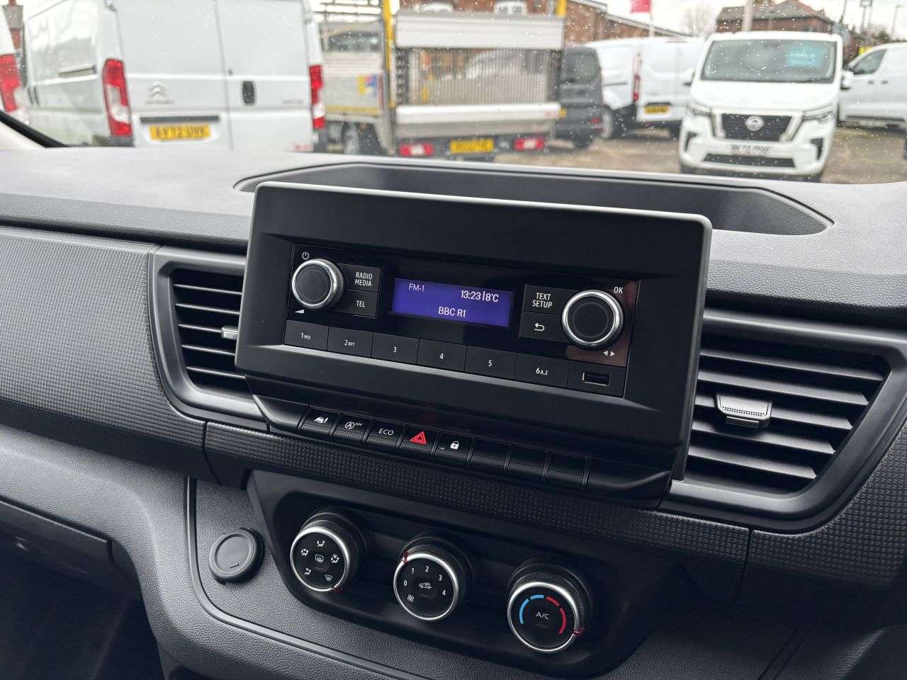 2022 RENAULT TRAFIC 2022 RENAULT TRAFIC