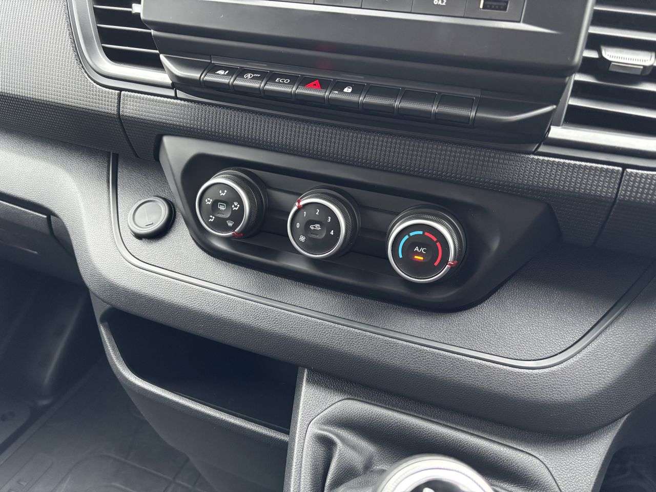 2022 RENAULT TRAFIC 2022 RENAULT TRAFIC