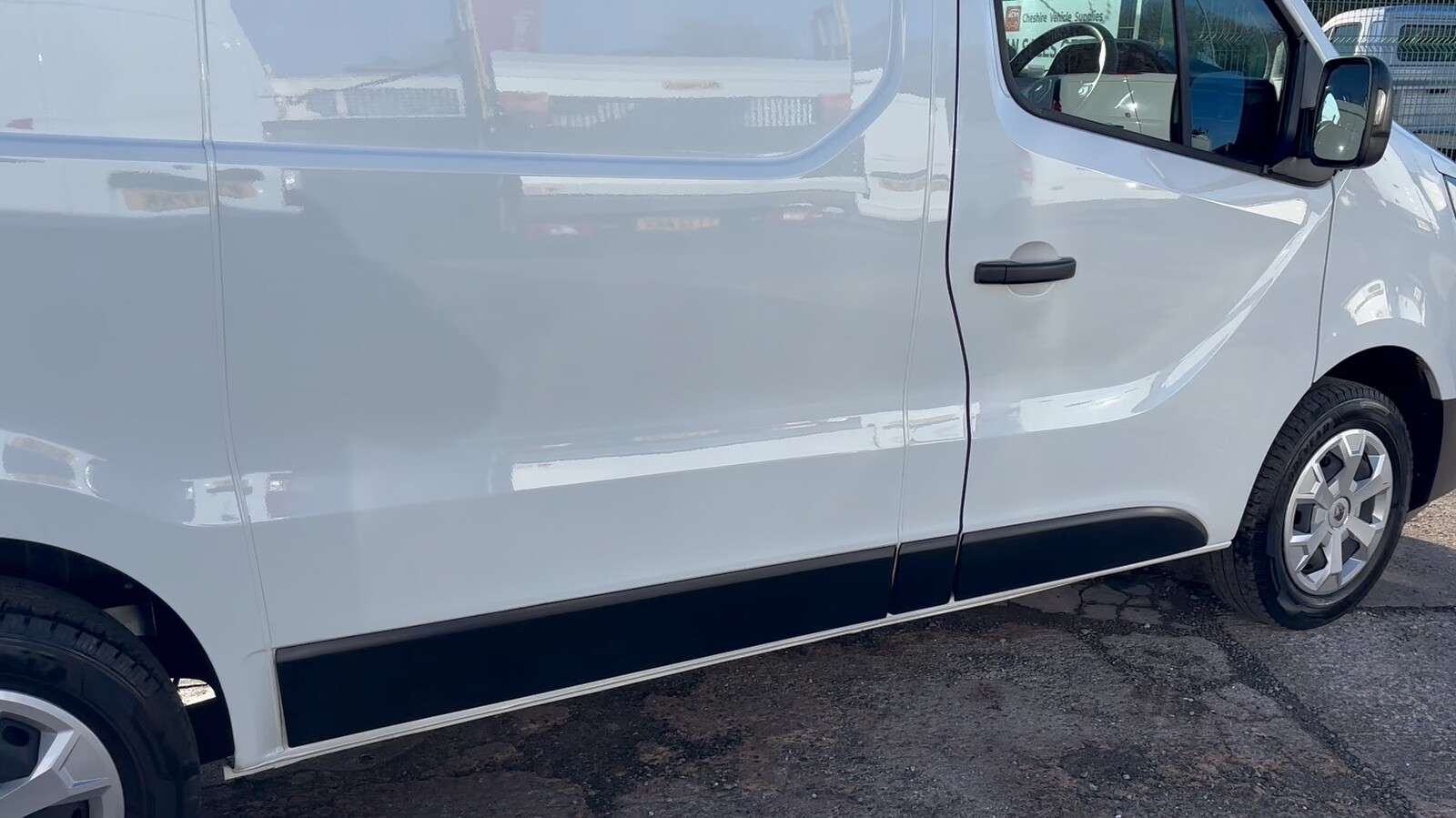 2024 RENAULT TRAFIC 2024 RENAULT TRAFIC