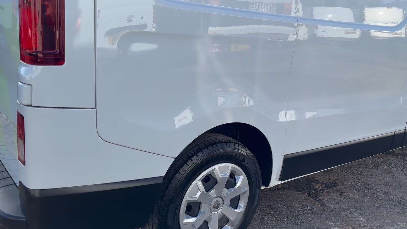 2024 RENAULT TRAFIC 2024 RENAULT TRAFIC