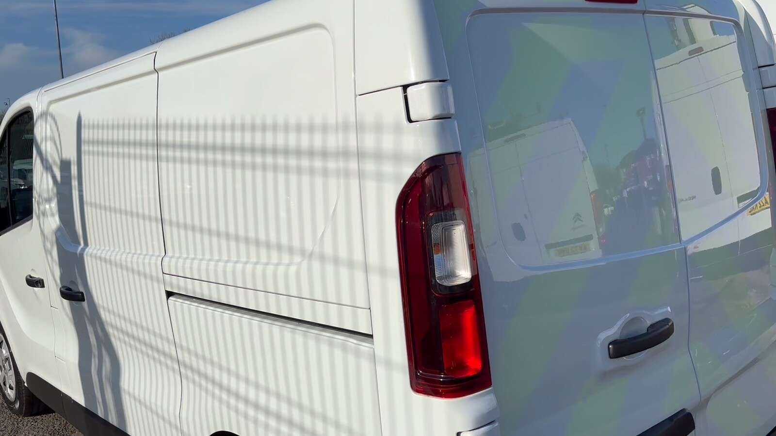 2024 RENAULT TRAFIC 2024 RENAULT TRAFIC