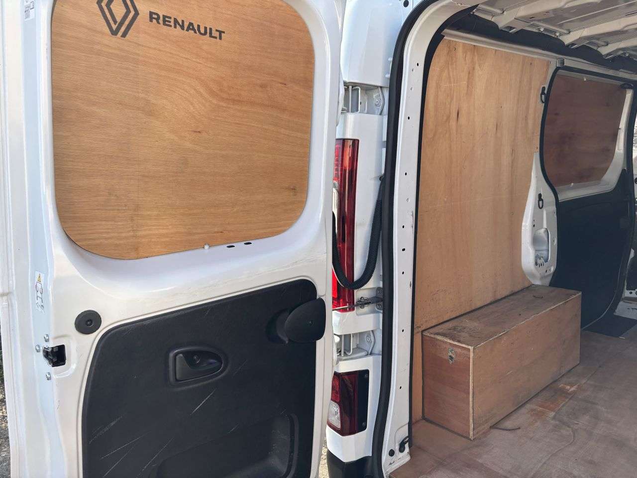 2024 RENAULT TRAFIC 2024 RENAULT TRAFIC