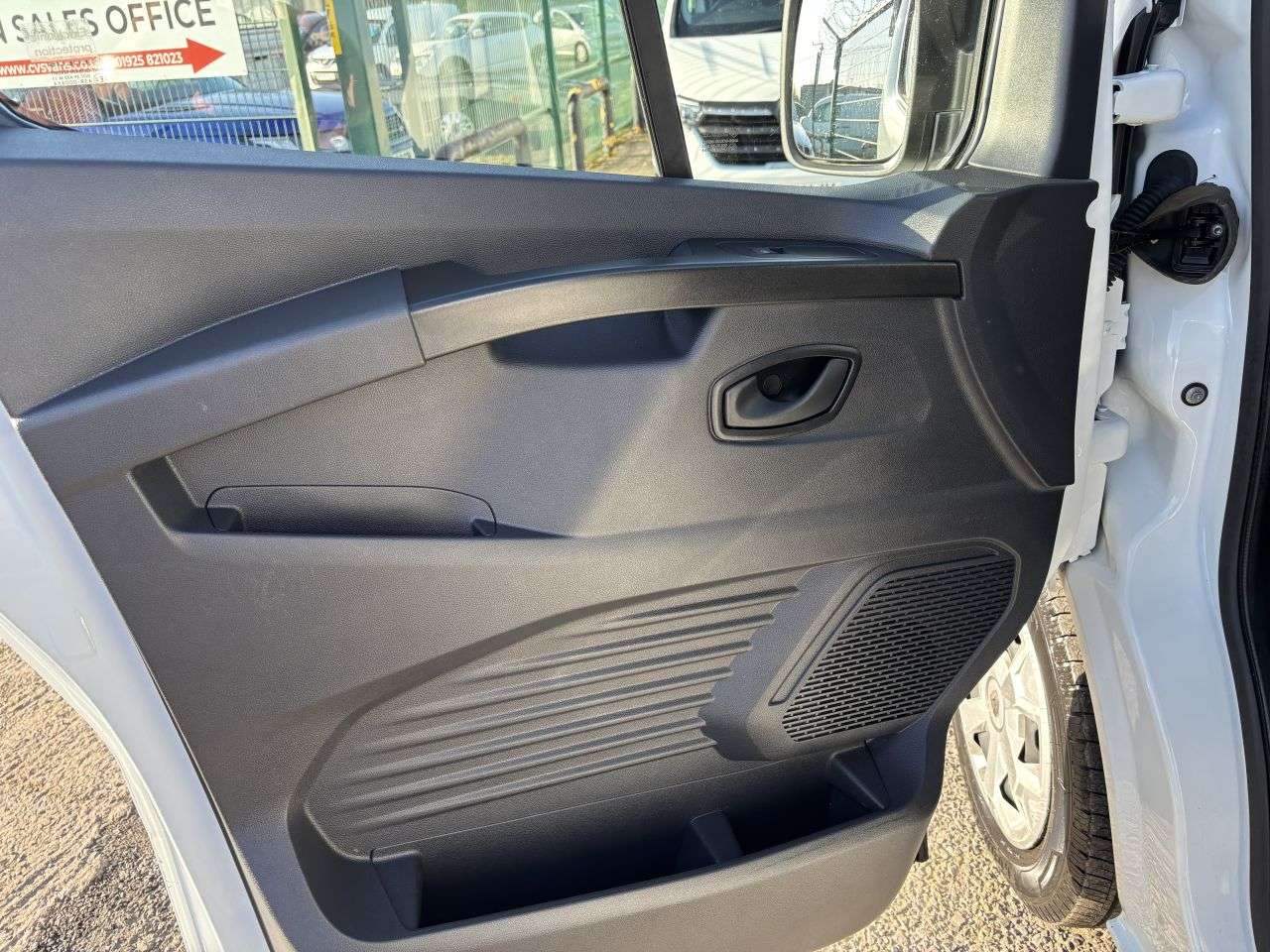 2024 RENAULT TRAFIC 2024 RENAULT TRAFIC