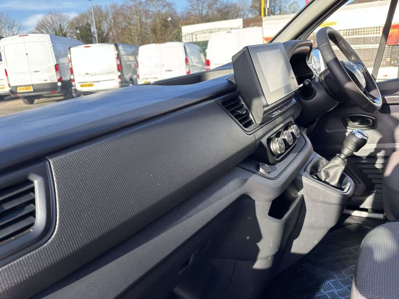 2024 RENAULT TRAFIC 2024 RENAULT TRAFIC