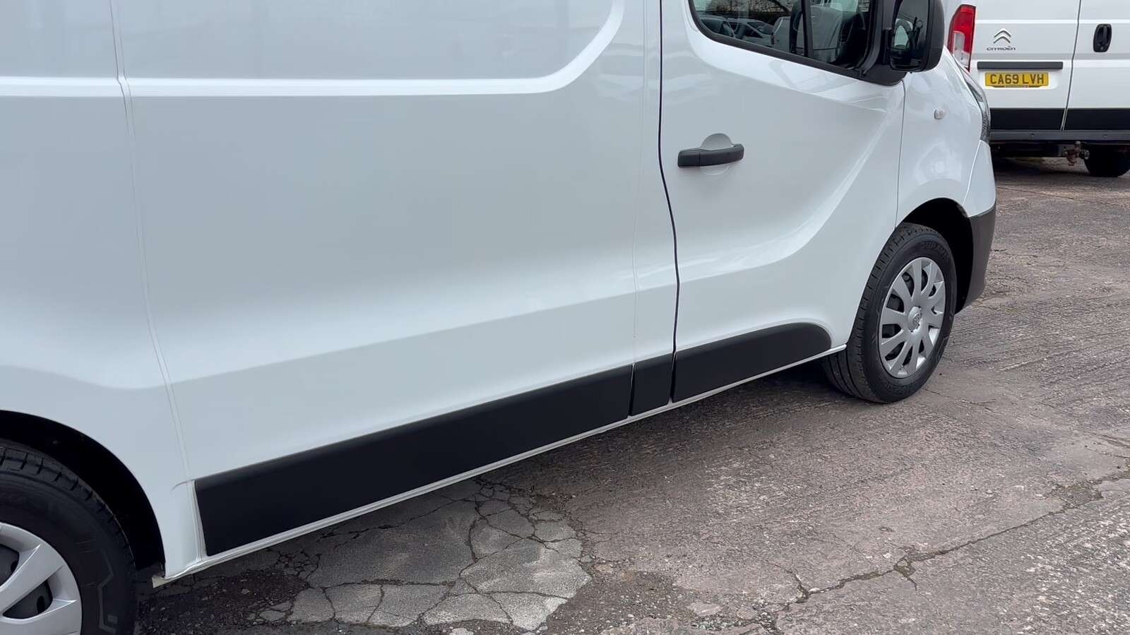 2021 RENAULT TRAFIC 2021 RENAULT TRAFIC