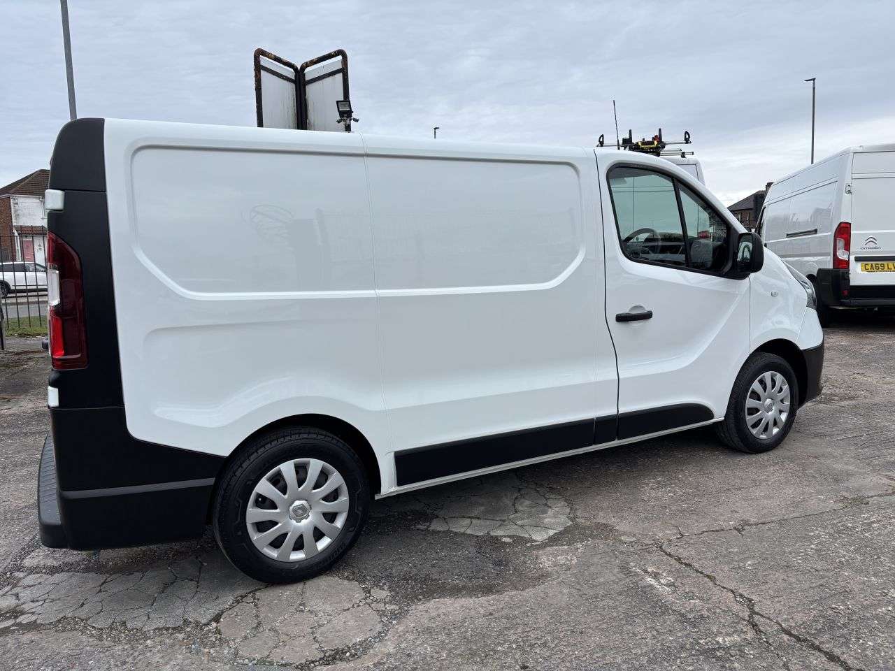 2021 RENAULT TRAFIC 2021 RENAULT TRAFIC