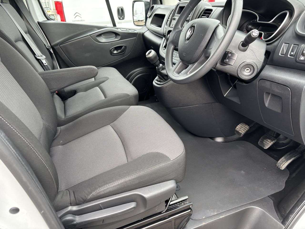 2021 RENAULT TRAFIC 2021 RENAULT TRAFIC