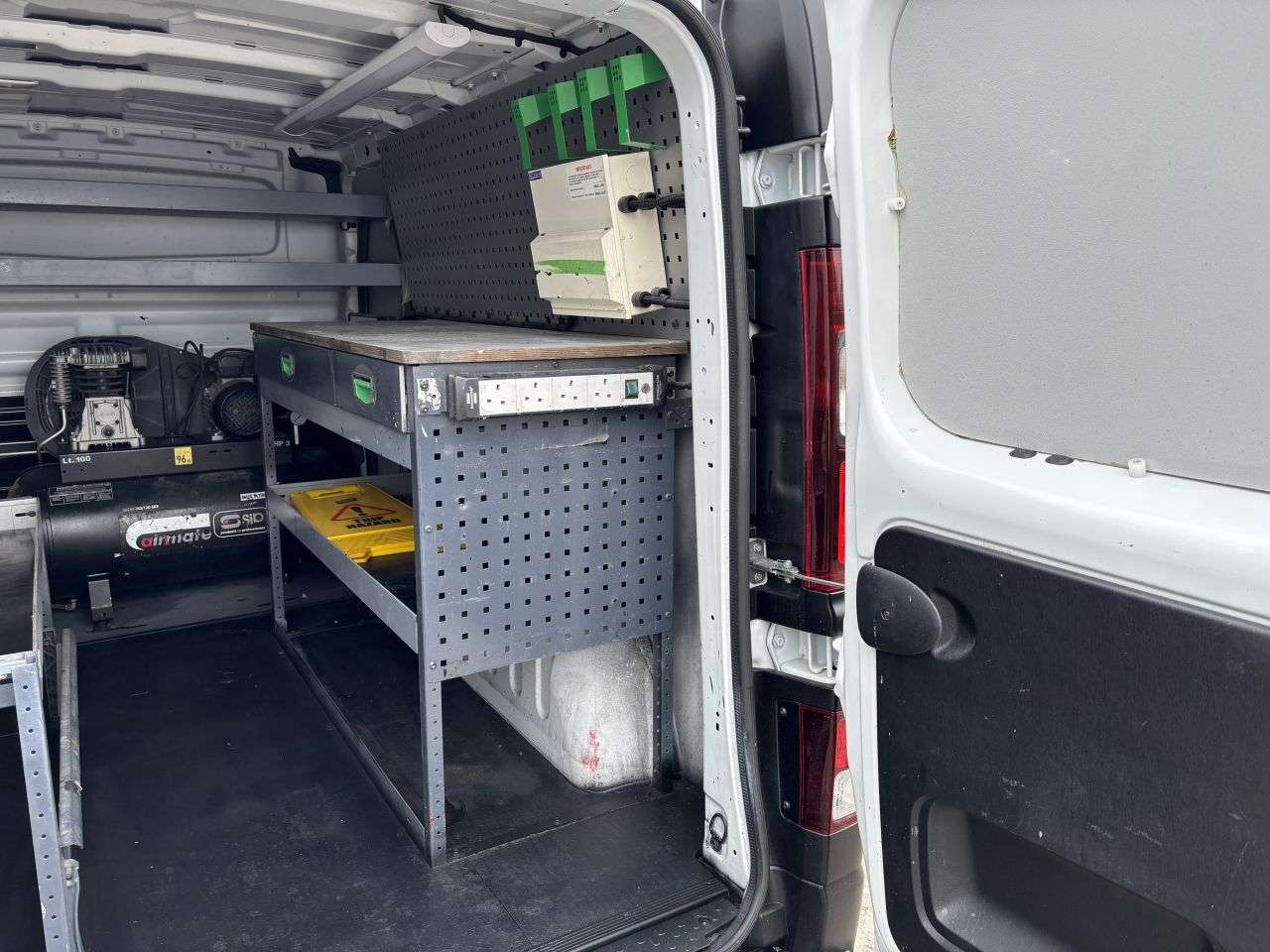 2021 RENAULT TRAFIC 2021 RENAULT TRAFIC