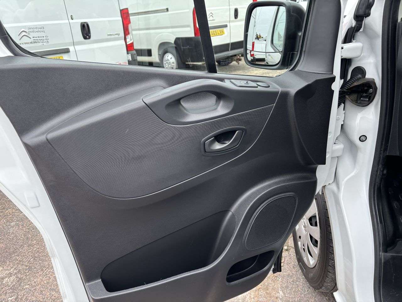 2021 RENAULT TRAFIC 2021 RENAULT TRAFIC