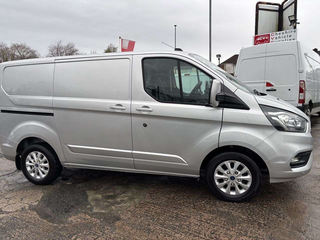A 2022 FORD TRANSIT CUSTOM 2.0 280 EcoBlue Limited Panel Van 5dr Diesel Auto L1 H1 Euro 6 (130 ps) TWI A 2022 FORD TRANSIT CUSTOM 2.0 280 EcoBlue Limited Panel Van 5dr Diesel Auto L1 H1 Euro 6 (130 ps) TWI