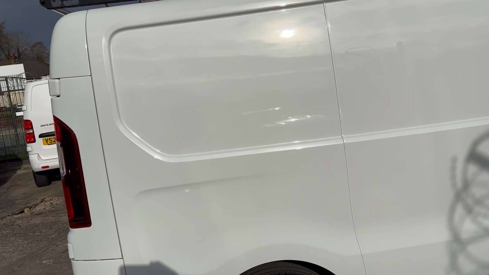 2021 NISSAN NV300 2021 NISSAN NV300