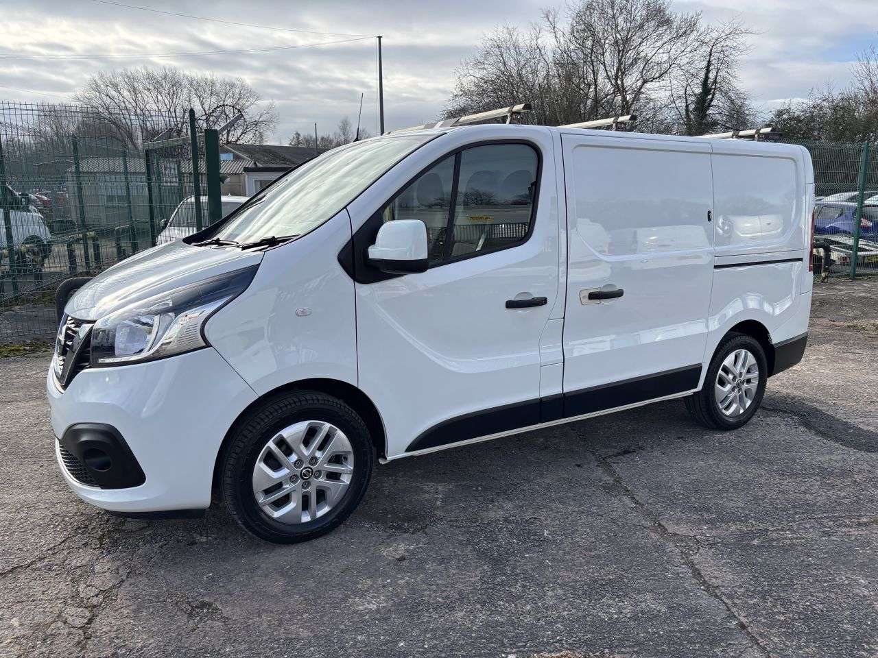 2021 NISSAN NV300 2021 NISSAN NV300