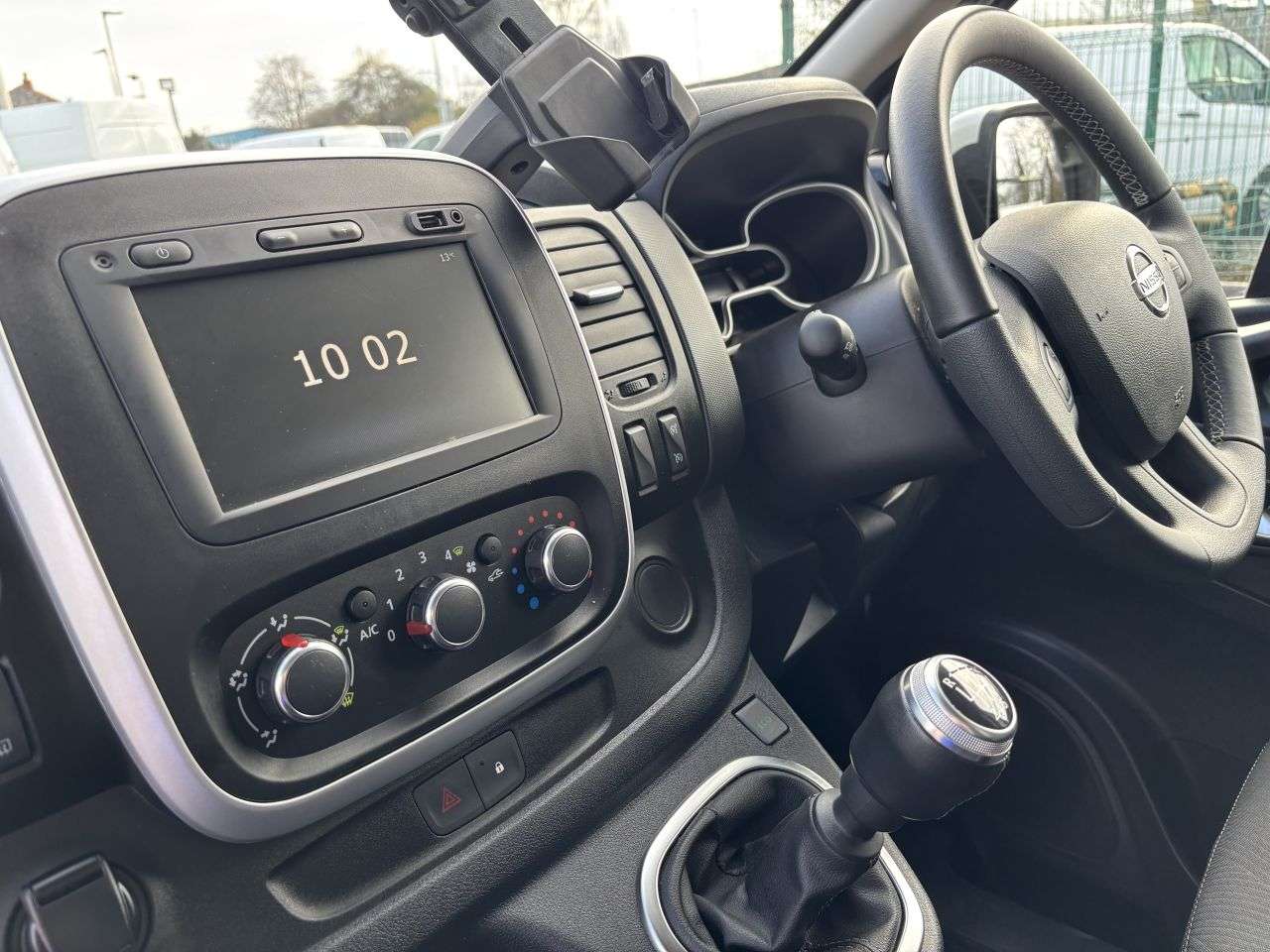 2021 NISSAN NV300 2021 NISSAN NV300