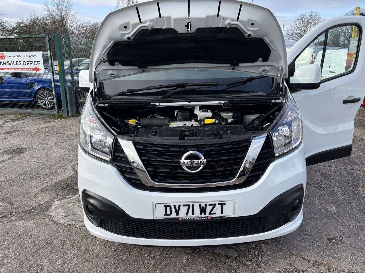 2021 NISSAN NV300 2021 NISSAN NV300