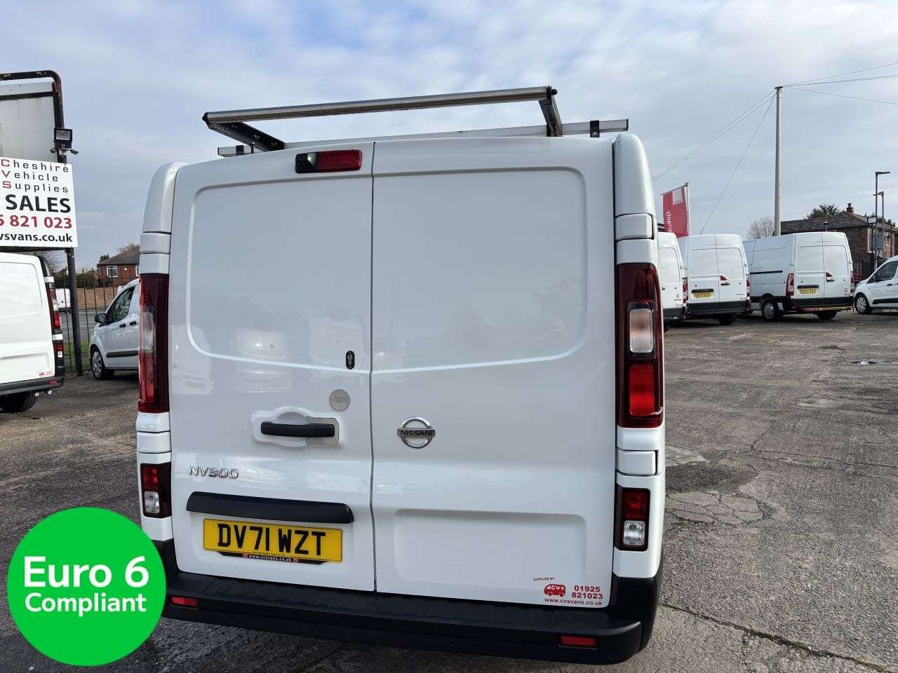 2021 NISSAN NV300 2021 NISSAN NV300