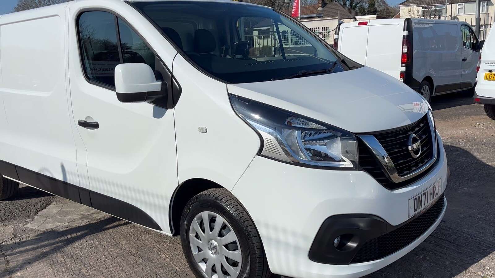 2021 NISSAN NV300 2021 NISSAN NV300