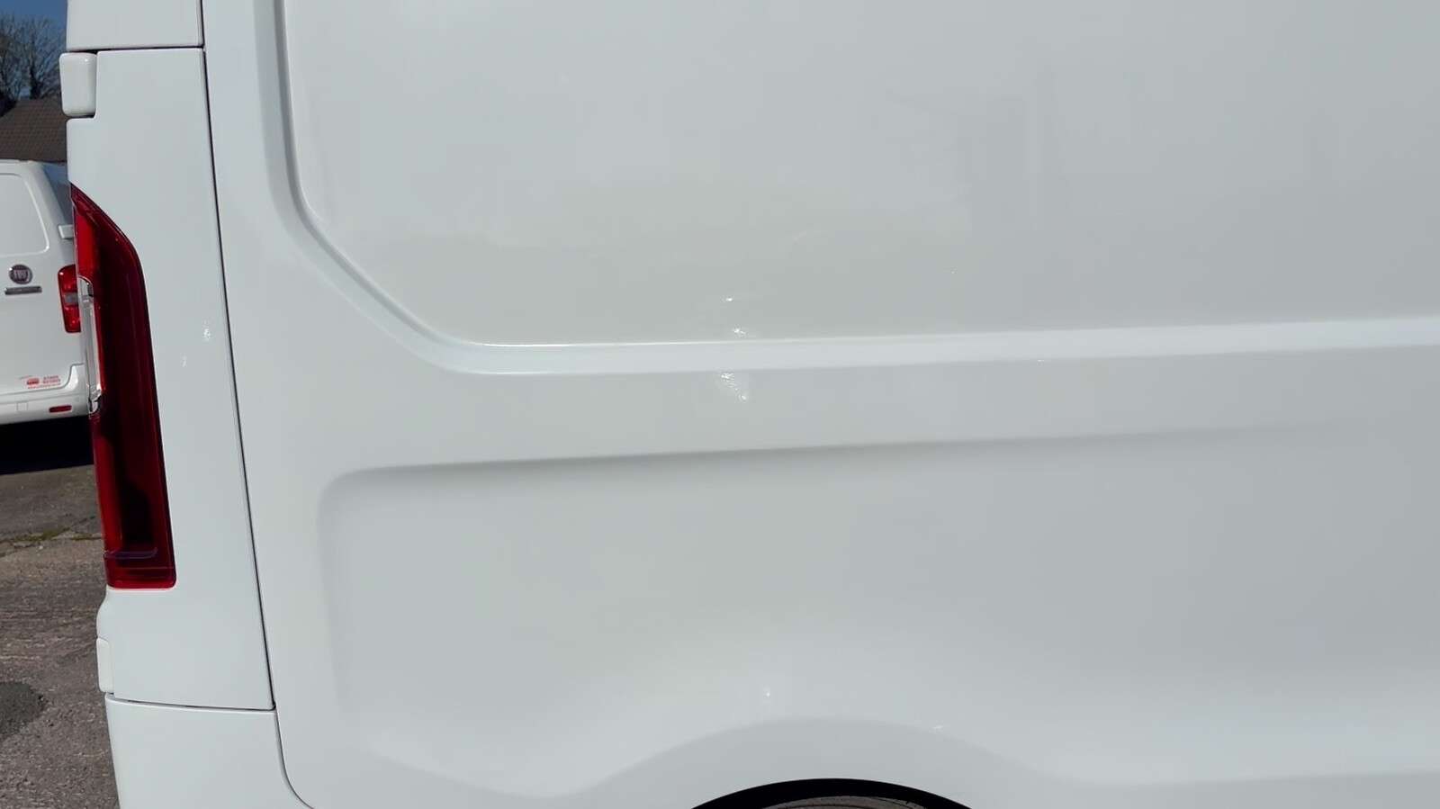 2021 NISSAN NV300 2021 NISSAN NV300