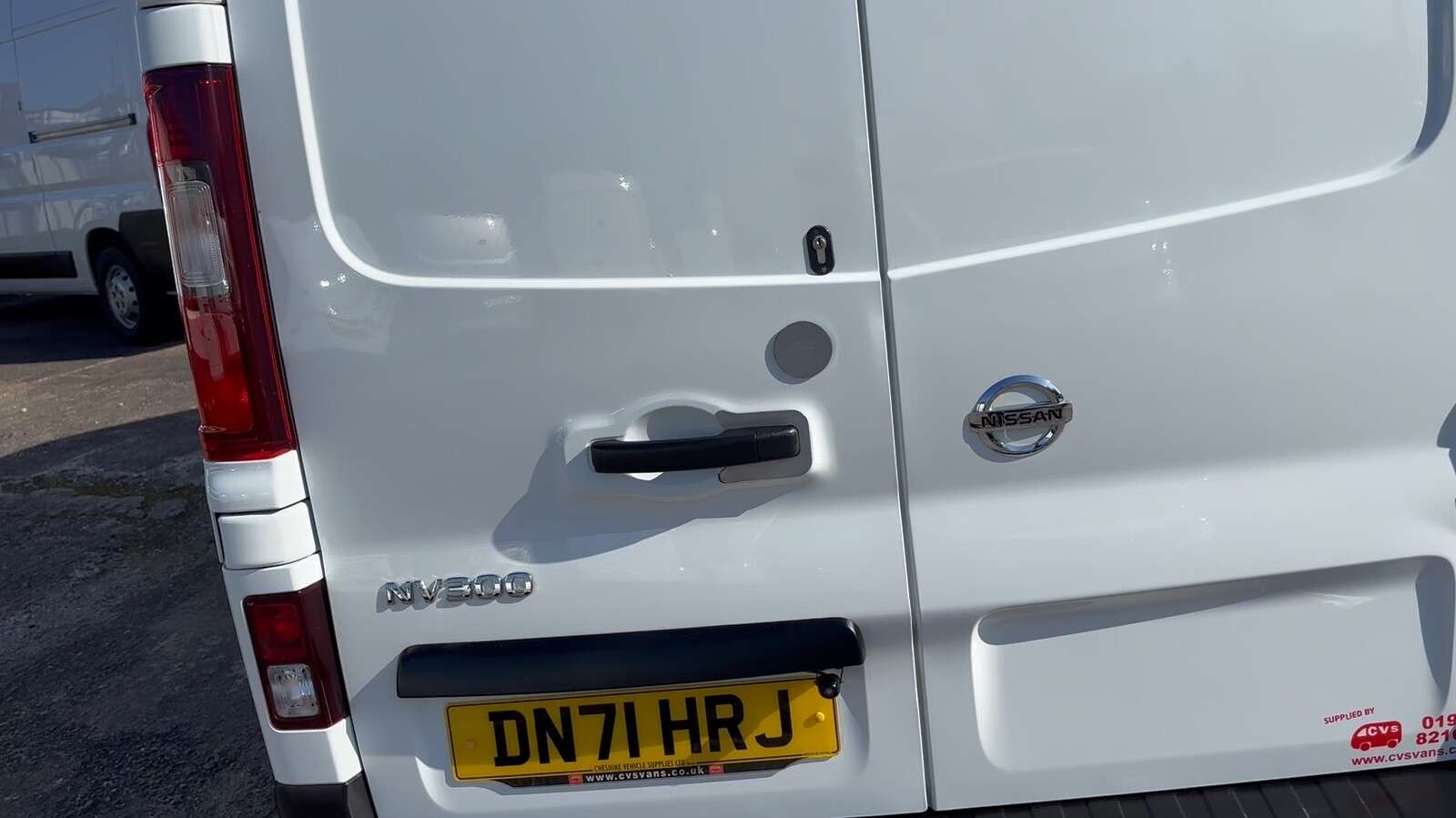 2021 NISSAN NV300 2021 NISSAN NV300