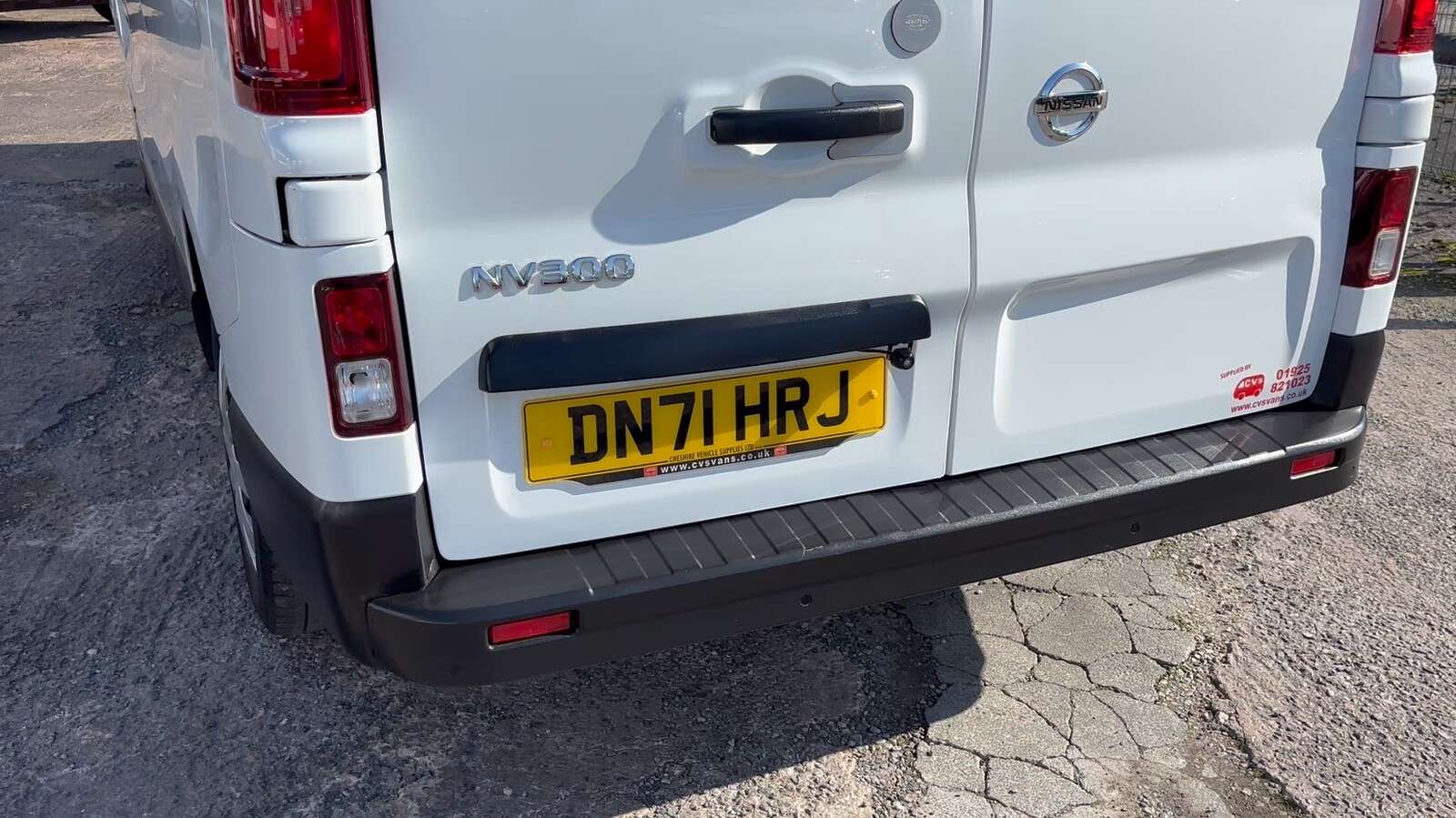 2021 NISSAN NV300 2021 NISSAN NV300