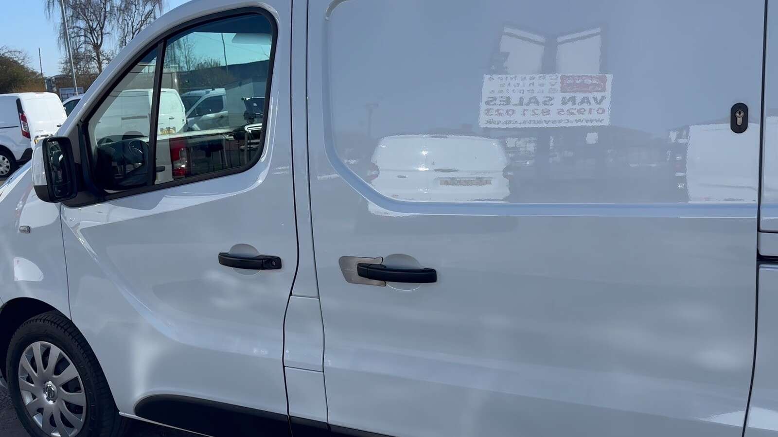 2021 NISSAN NV300 2021 NISSAN NV300