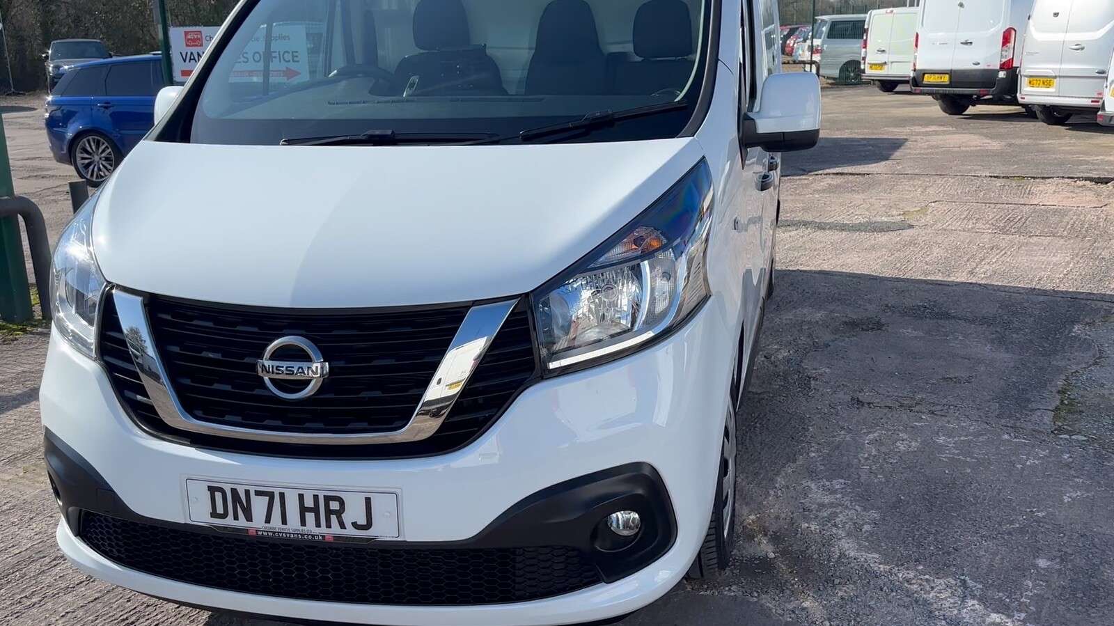 2021 NISSAN NV300 2021 NISSAN NV300