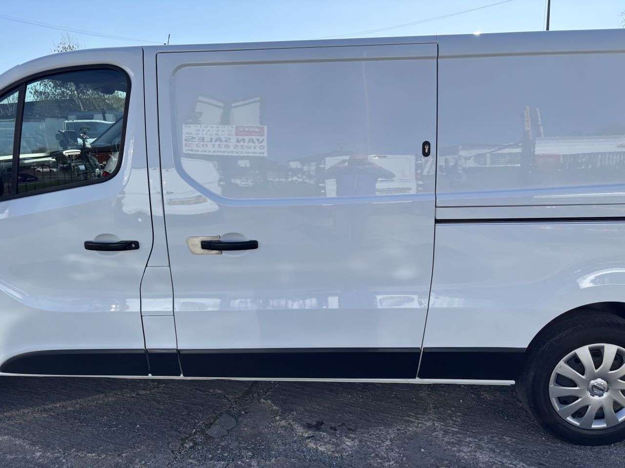 2021 NISSAN NV300 2021 NISSAN NV300