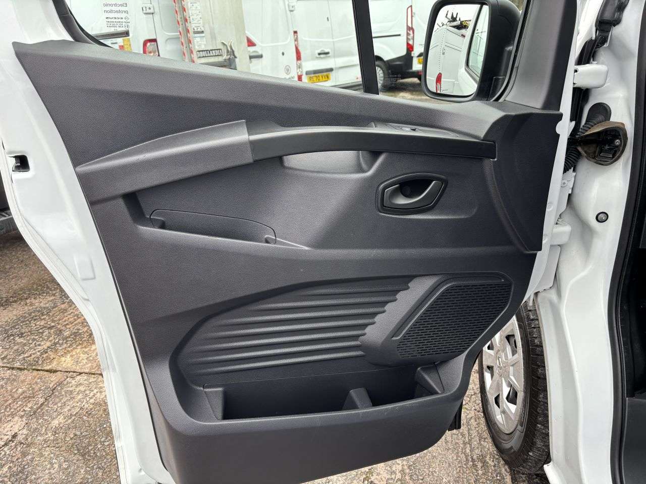 2022 RENAULT TRAFIC 2022 RENAULT TRAFIC