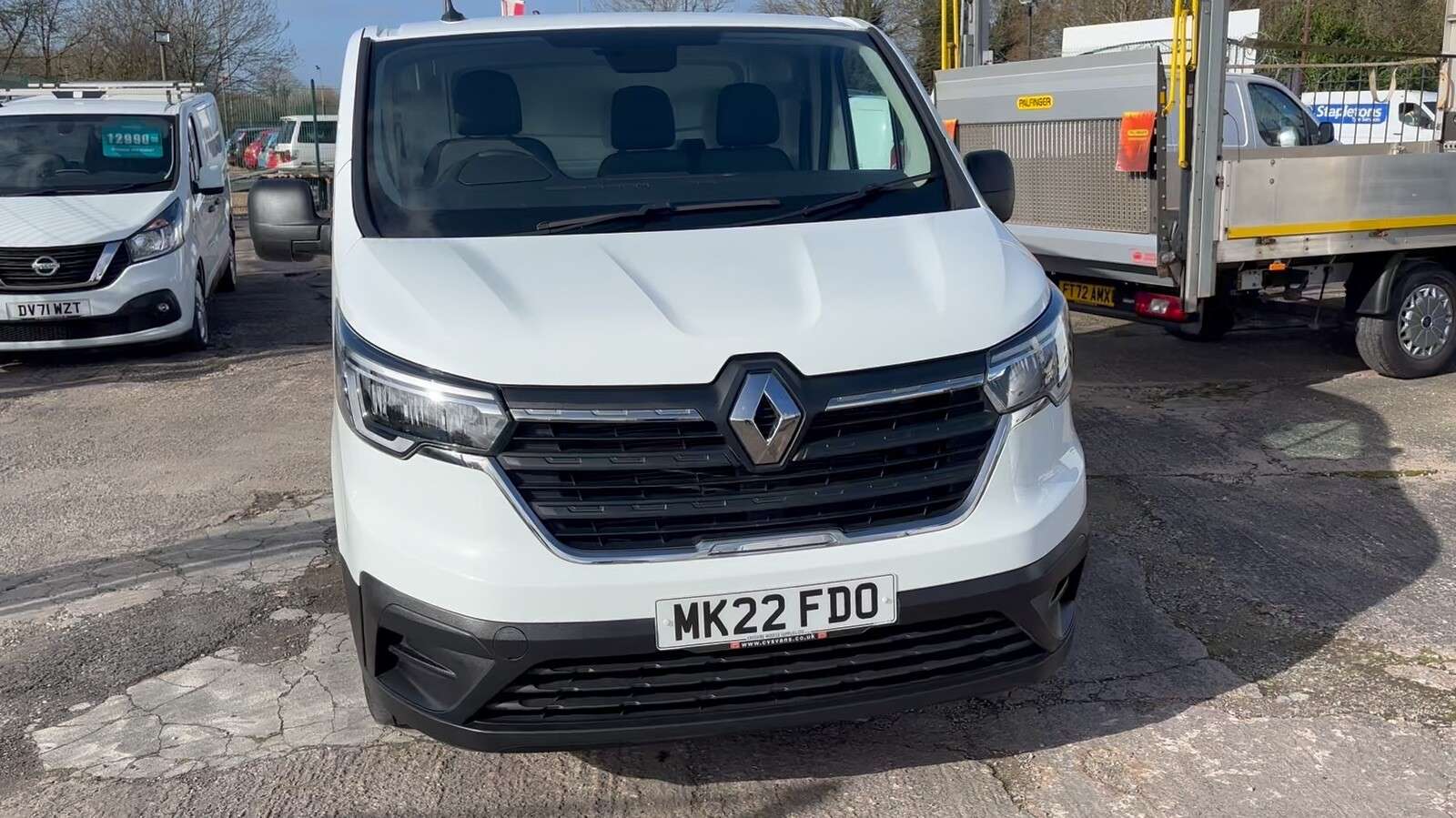 A 2022 RENAULT TRAFIC 2.0 dCi Blue SL28 Business Panel Van 5dr Diesel Manual L1 H1 Euro 6 (s/s) ( A 2022 RENAULT TRAFIC 2.0 dCi Blue SL28 Business Panel Van 5dr Diesel Manual L1 H1 Euro 6 (s/s) (