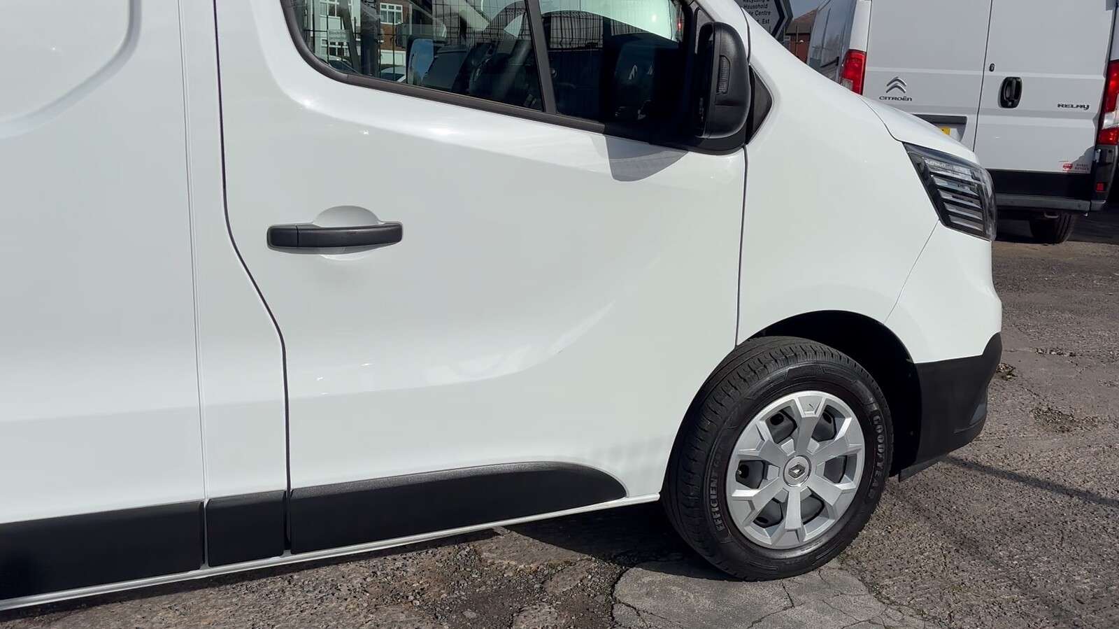 2022 RENAULT TRAFIC 2022 RENAULT TRAFIC