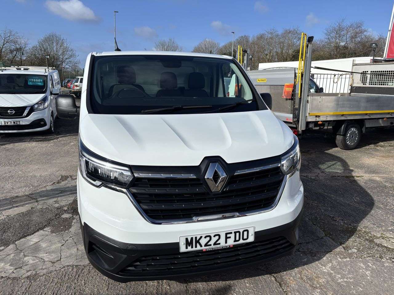 A 2022 RENAULT TRAFIC 2.0 dCi Blue SL28 Business Panel Van 5dr Diesel Manual L1 H1 Euro 6 (s/s) ( A 2022 RENAULT TRAFIC 2.0 dCi Blue SL28 Business Panel Van 5dr Diesel Manual L1 H1 Euro 6 (s/s) (