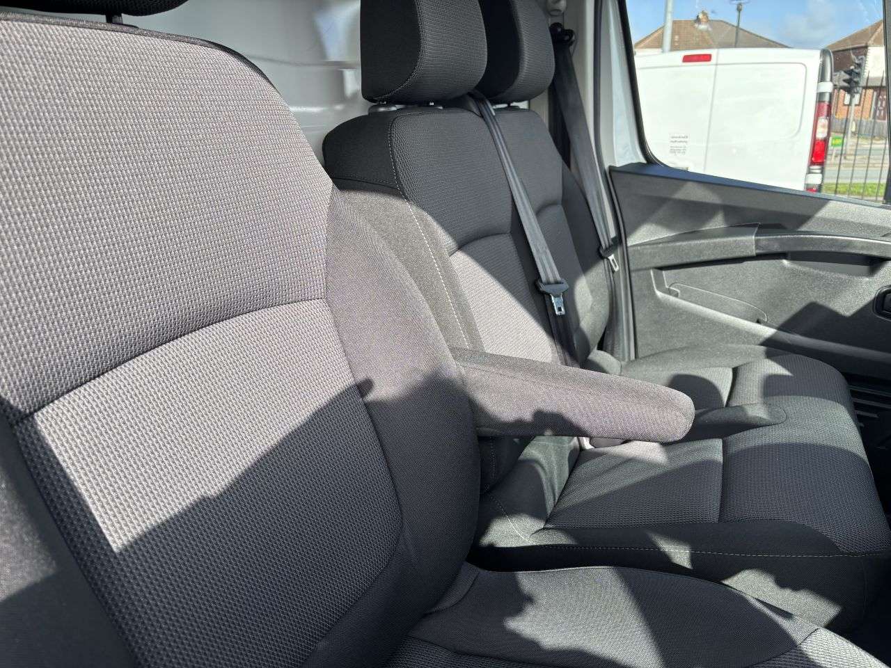 2022 RENAULT TRAFIC 2022 RENAULT TRAFIC