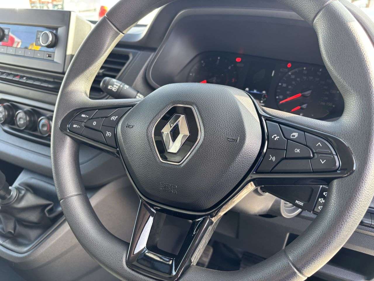 2022 RENAULT TRAFIC 2022 RENAULT TRAFIC