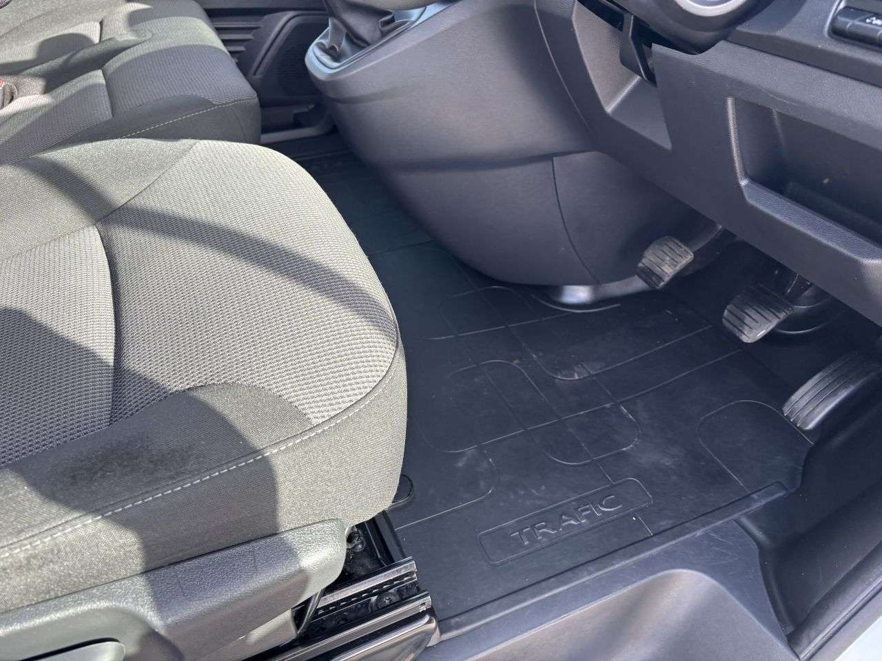 2022 RENAULT TRAFIC 2022 RENAULT TRAFIC