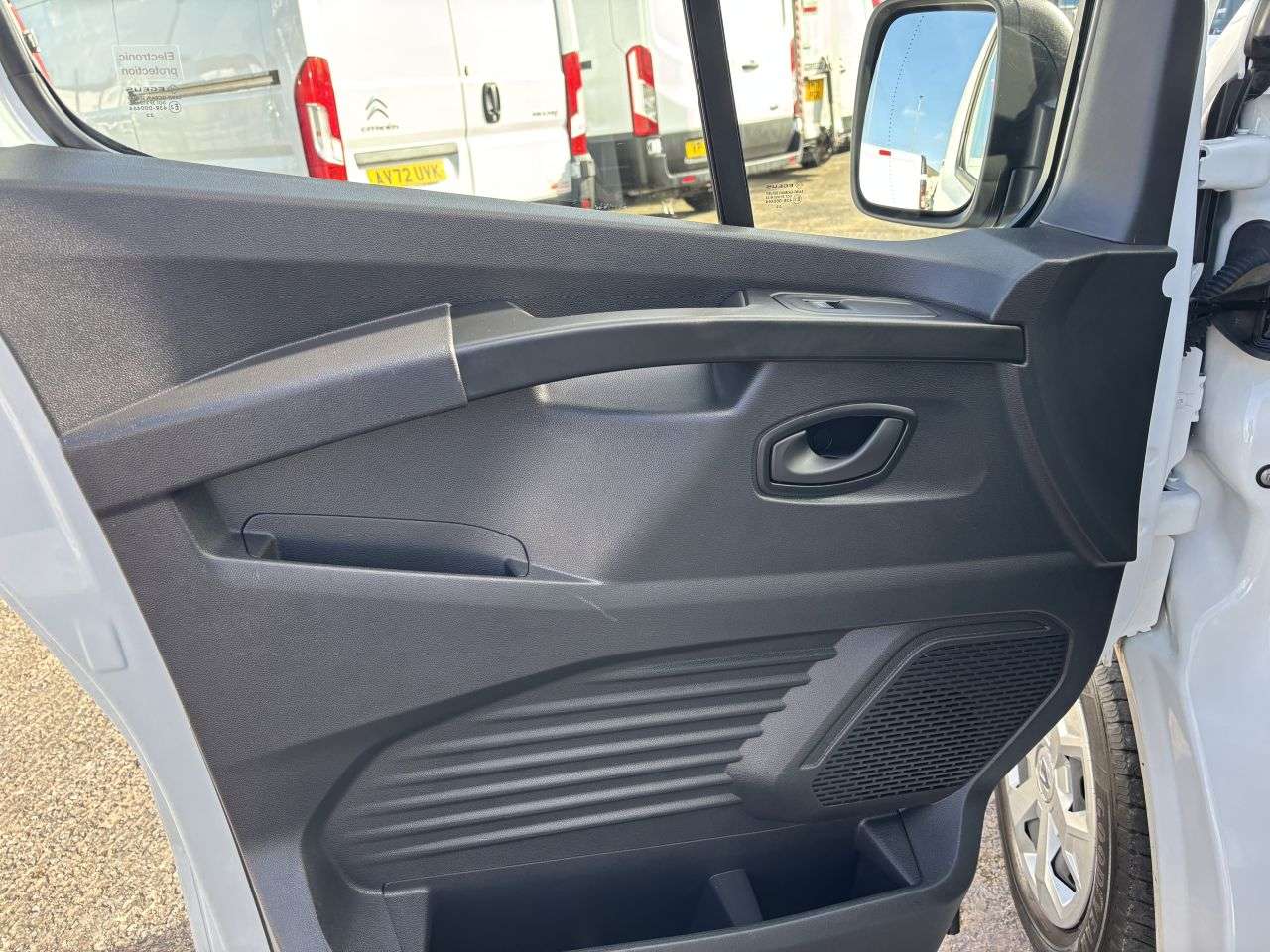 2022 RENAULT TRAFIC 2022 RENAULT TRAFIC