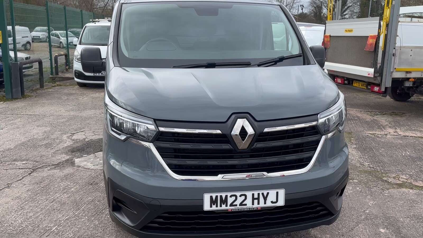 A 2022 RENAULT TRAFIC 2.0 dCi Blue LL30 Business Panel Van 5dr Diesel Manual L2 H1 Euro 6 (s/s) ( A 2022 RENAULT TRAFIC 2.0 dCi Blue LL30 Business Panel Van 5dr Diesel Manual L2 H1 Euro 6 (s/s) (