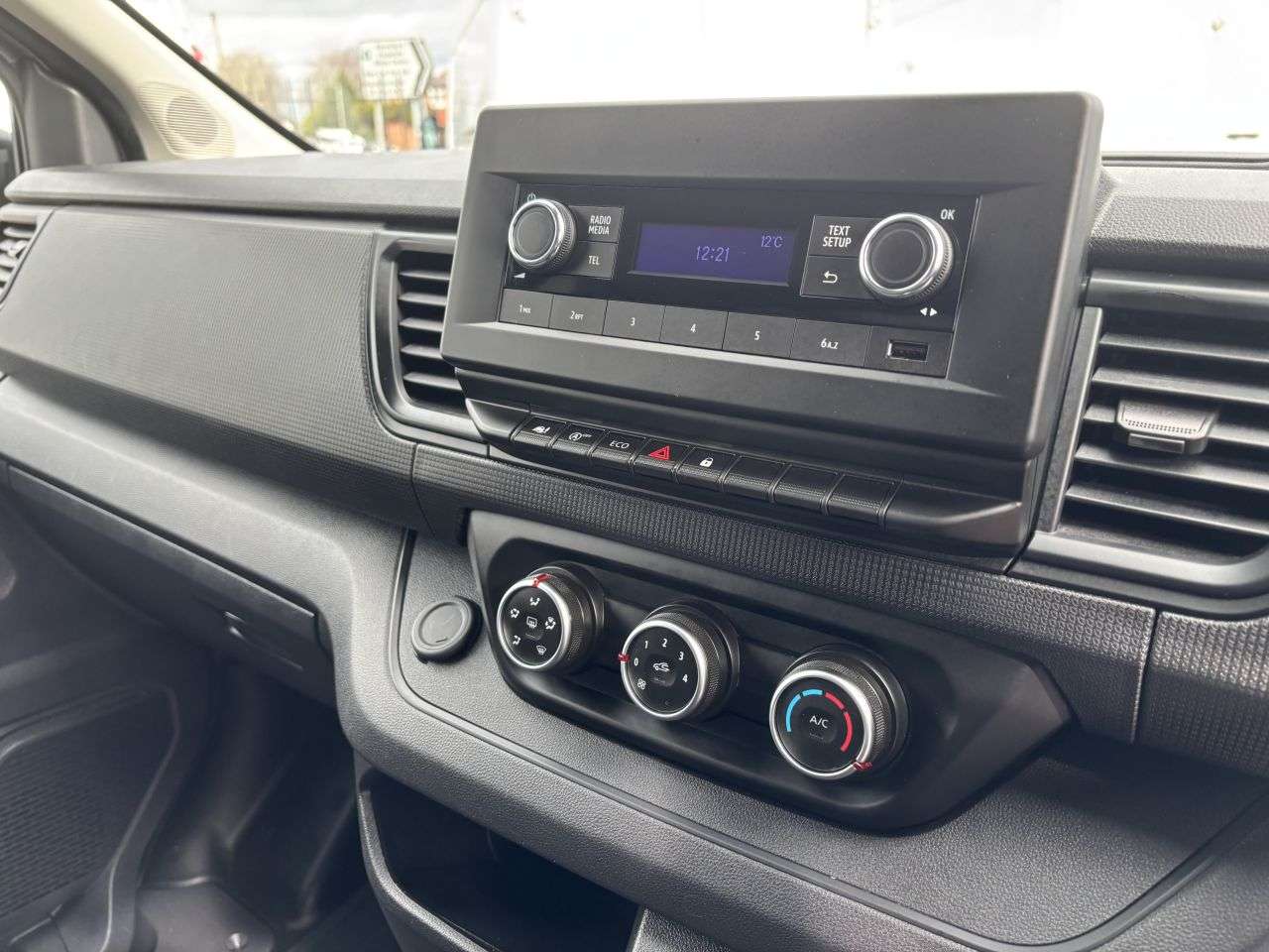 2022 RENAULT TRAFIC 2022 RENAULT TRAFIC